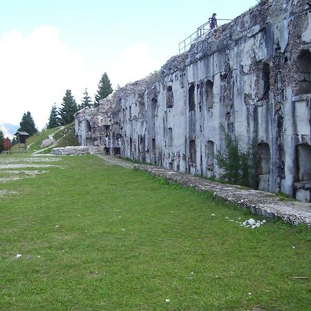 Hotel Due Spade Folgaria Exterior foto